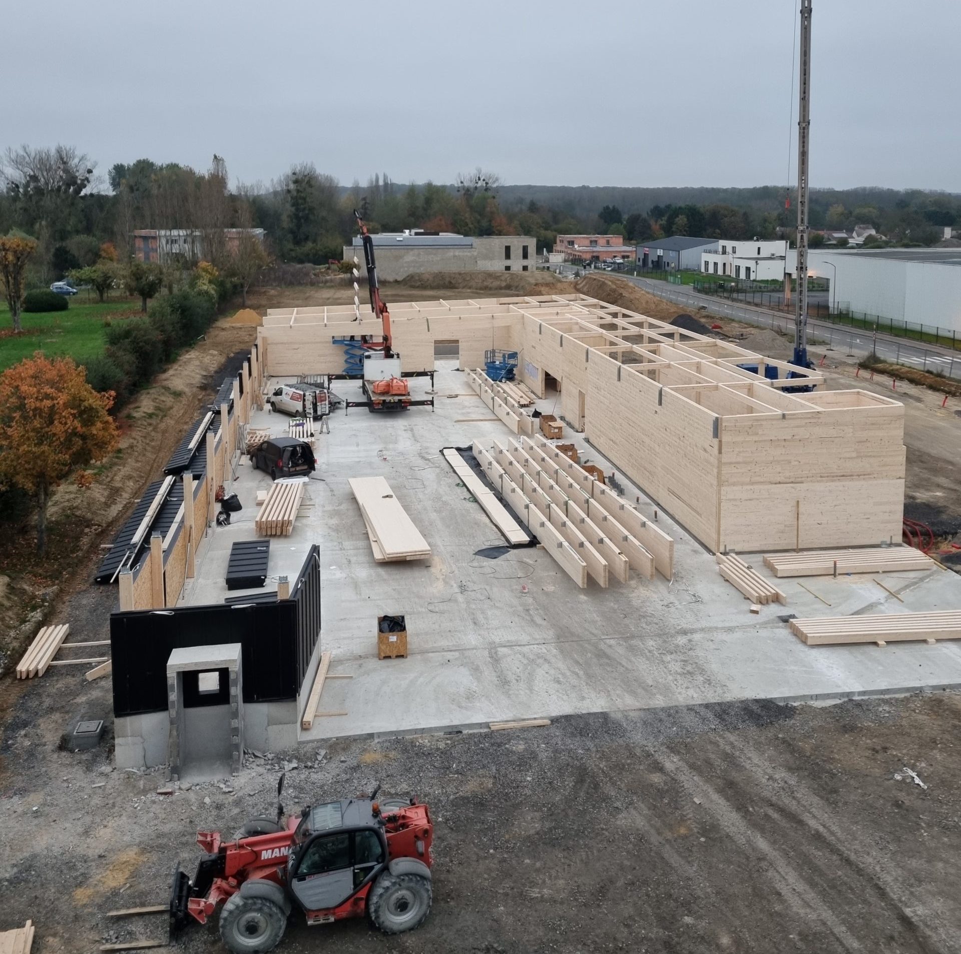 chantier Aldi Agnetz pose murs à ossature bois